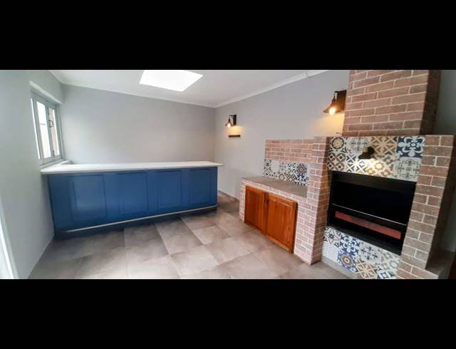 4 BEDROOM FREESTANDING FOR SALE IN GLEN MARAIS
